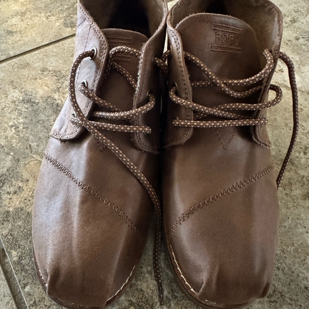 Bobs from Skechers Chill Luxe Drifting mid-top Oxford Women's Shoes Size 10